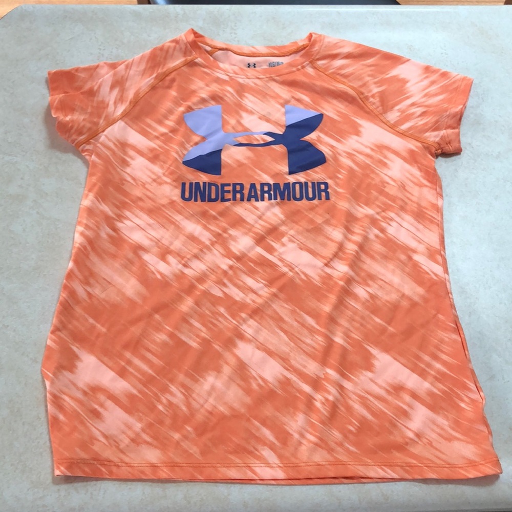 Under Armour girls short sleeve shirt